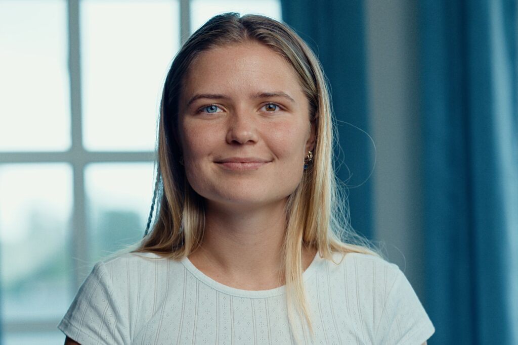 Kvinnelig ung miljøterapeut