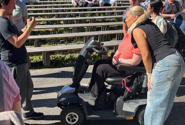 Selfie med influencer Selene Lie på Drømmehelg på Tusenfryd