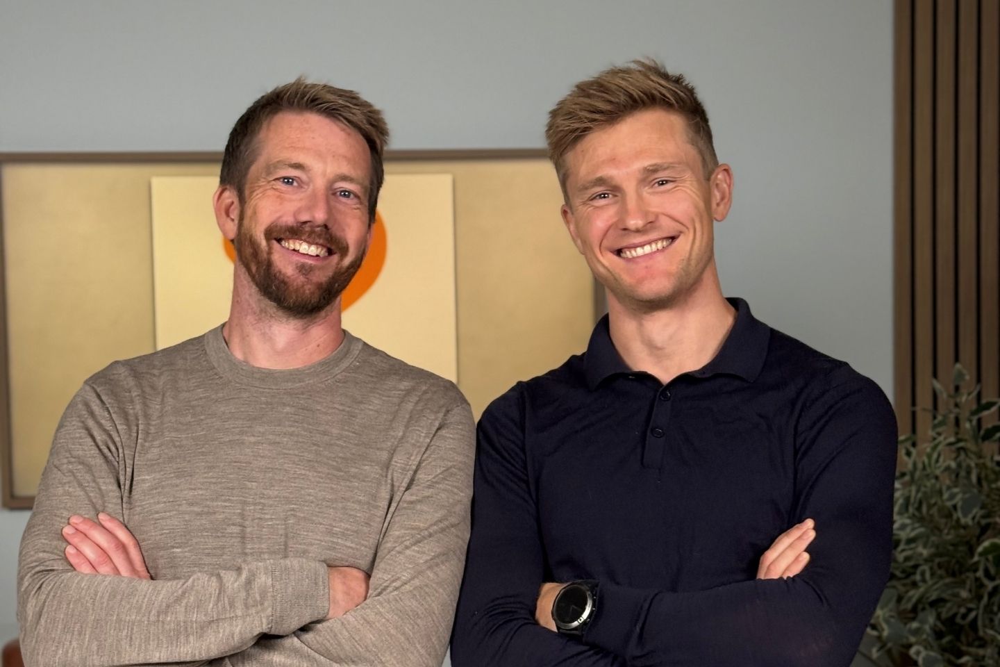 to psykologer er i studio for å snakke om det å være tenåringsforelder